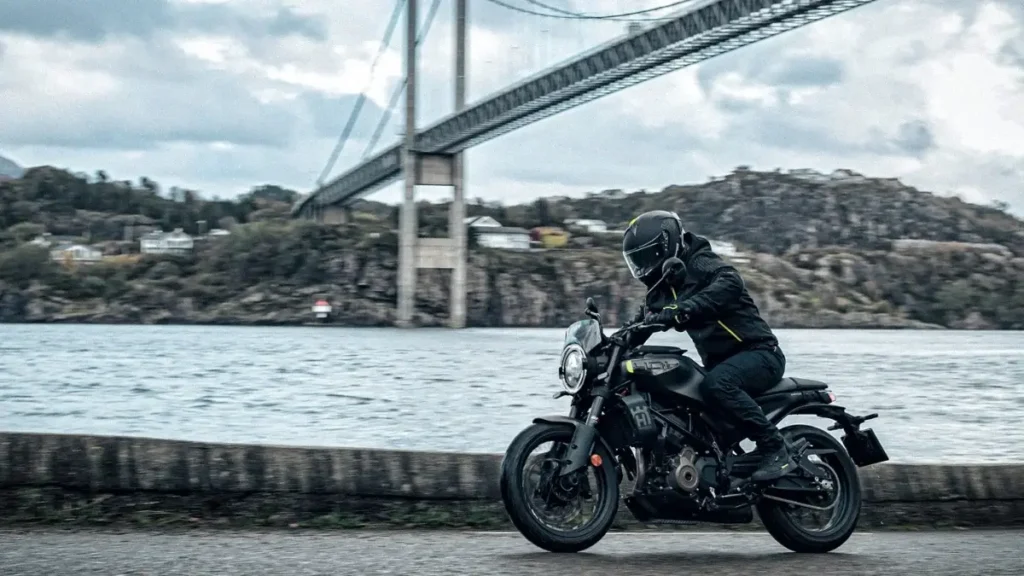 Husqvarna Svartpilen 401: The Dark Horse of Street Bikes 50 husqvarna svartpilen 401