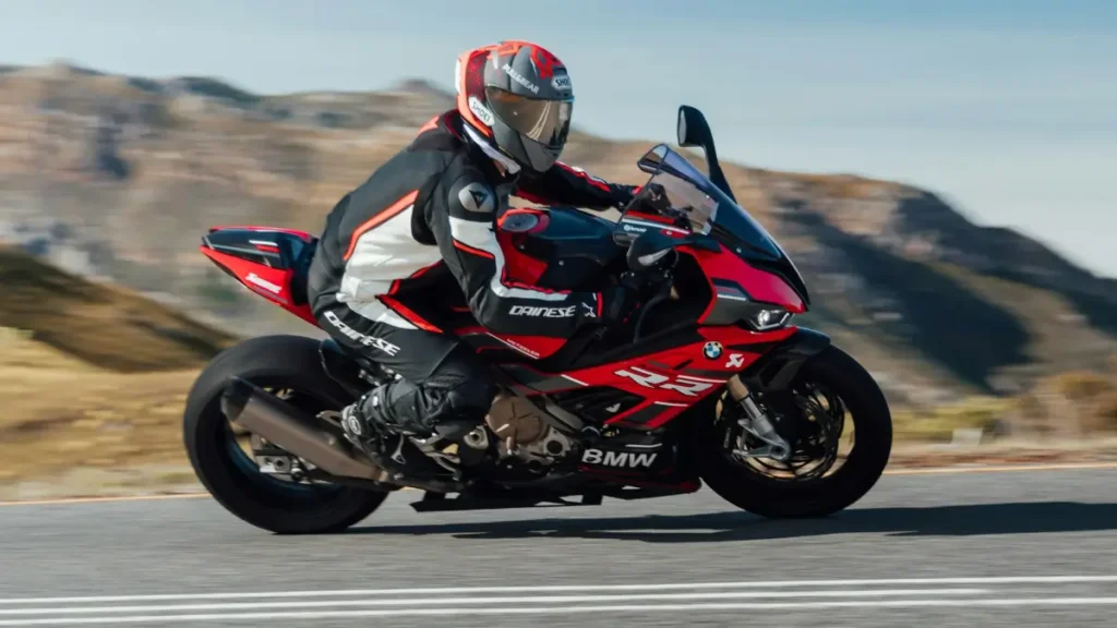 BMW S1000RR: A Superbike for the Road and the Track 48 bmw s1000rr