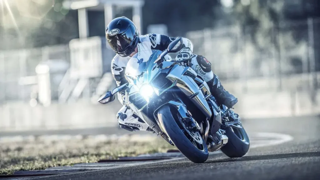 Kawasaki Ninja H2R: The Ultimate Track Machine 48 kawasaki ninja h2r