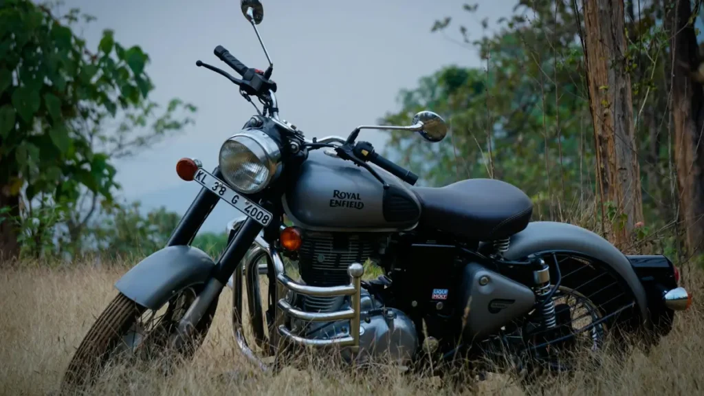 Royal Enfield Classic 350 Bobber is Likely to Launch this Year 48 classic 350 bobber